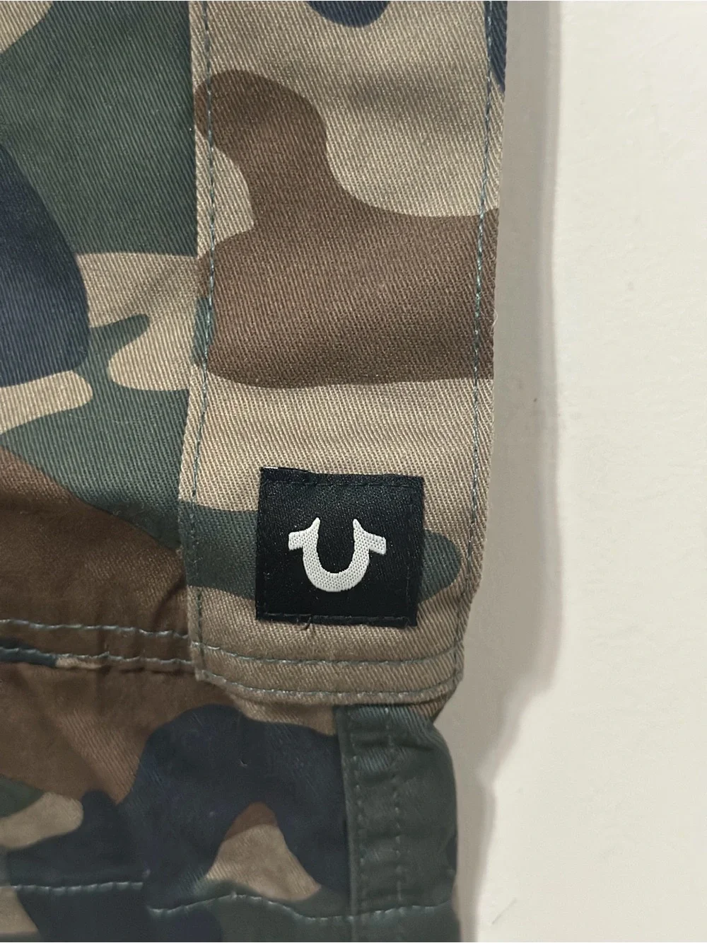 True Religion Camo Cargo Shorts Men’s Size 30 NWT Military Utility Cotton